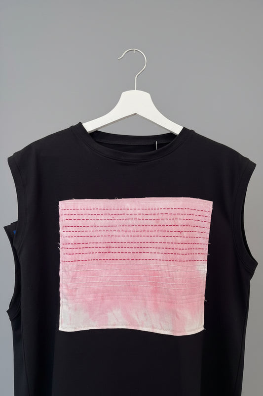 Black mesh red rectangle