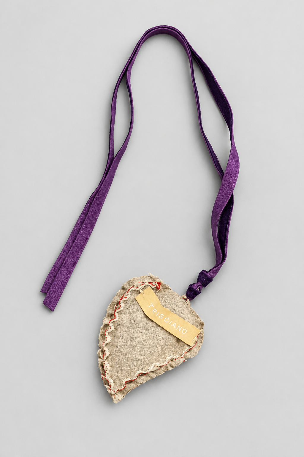 Collana cuore sacro tessuto (laccetto viola)