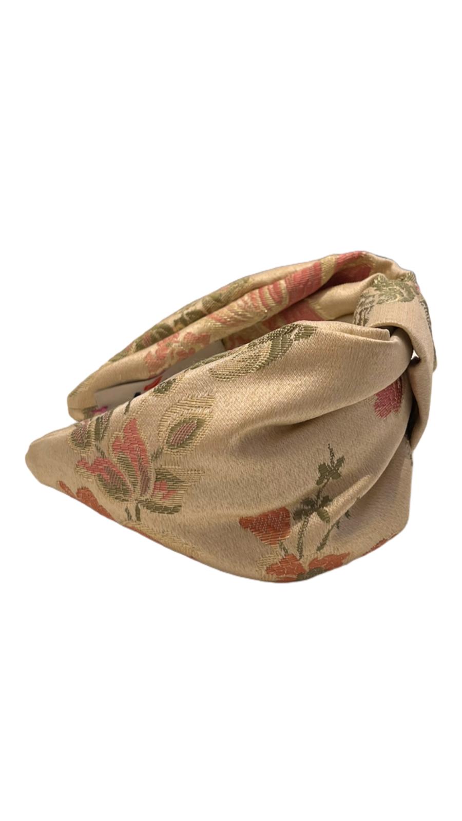 Hairband with flat knot