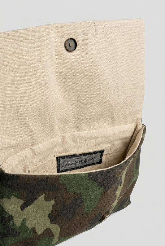 Pochette in tessuto camouflage