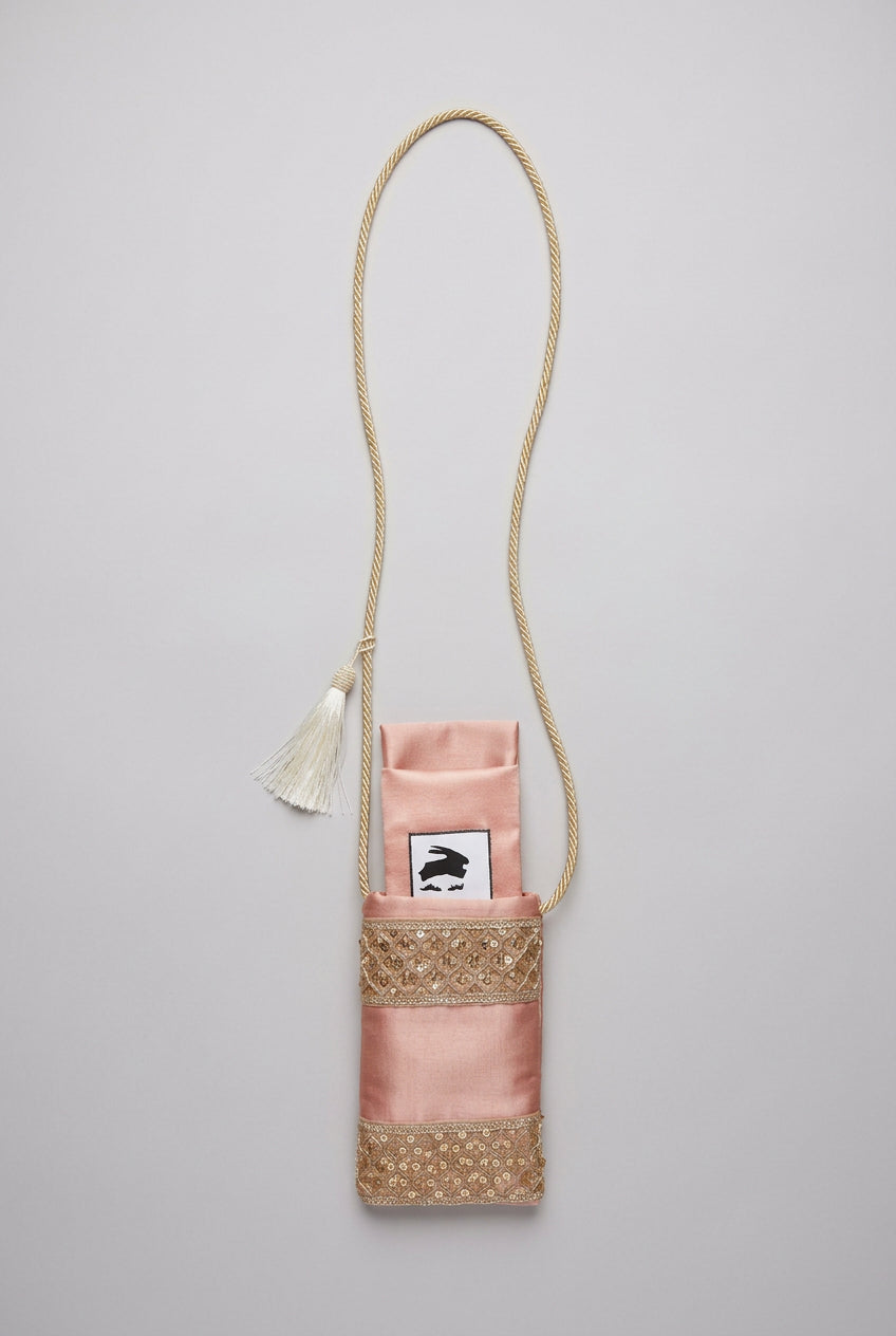 Porta cellulare rosa ricamato