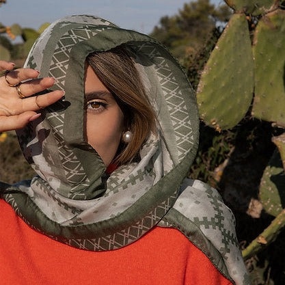 Cashmere stole from the Telaio line - 'Grano'