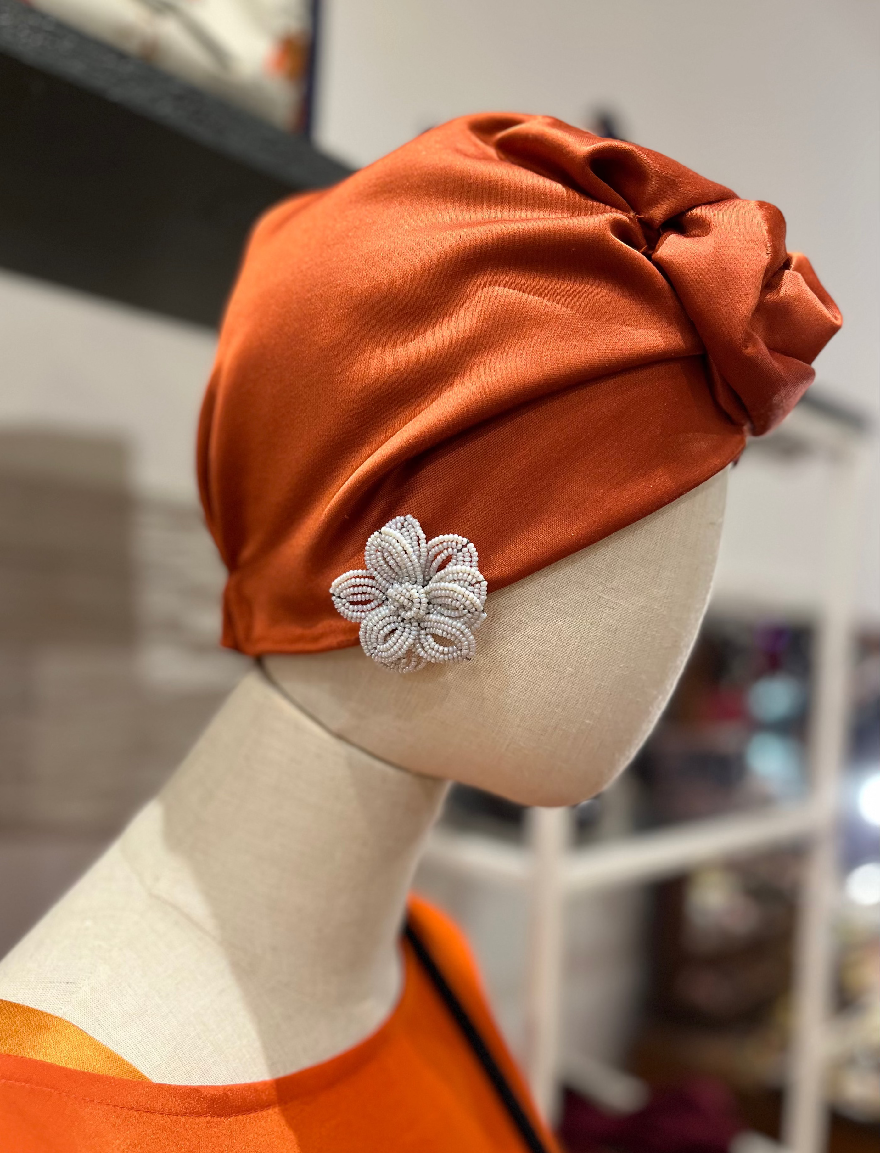 Orecchino vintage a fiore