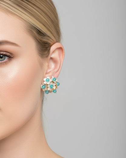 Orecchino vintage con perline turchesi e bianche