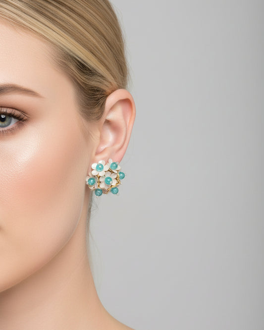 Orecchino vintage con perline turchesi e bianche