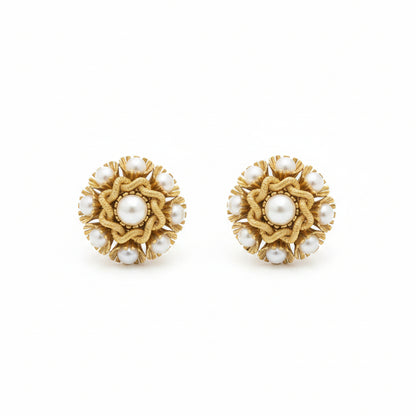 Orecchino vintage con piccole perle