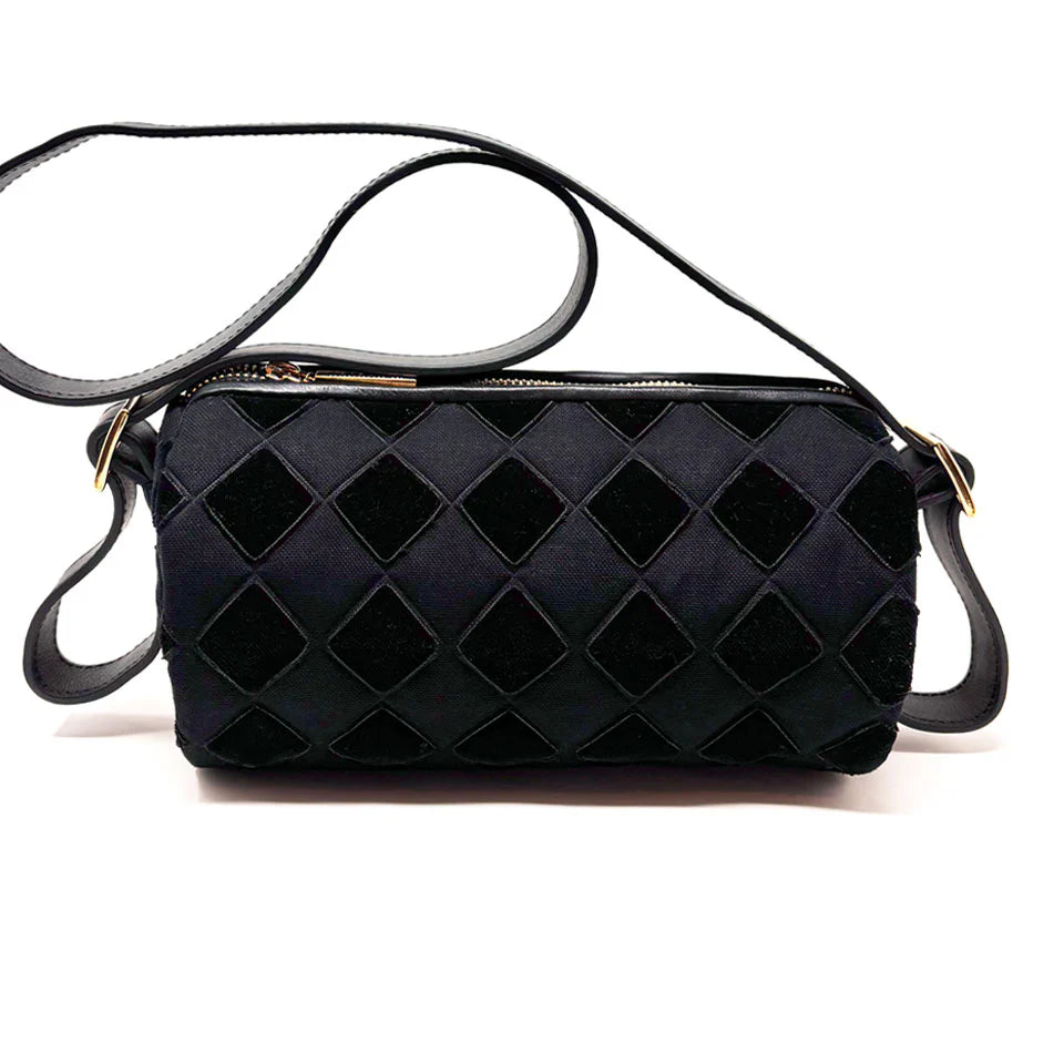 Latombolina rombi Black