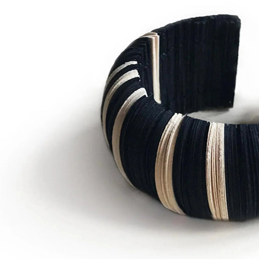 Bracciale a cerchio nero/righe bianche