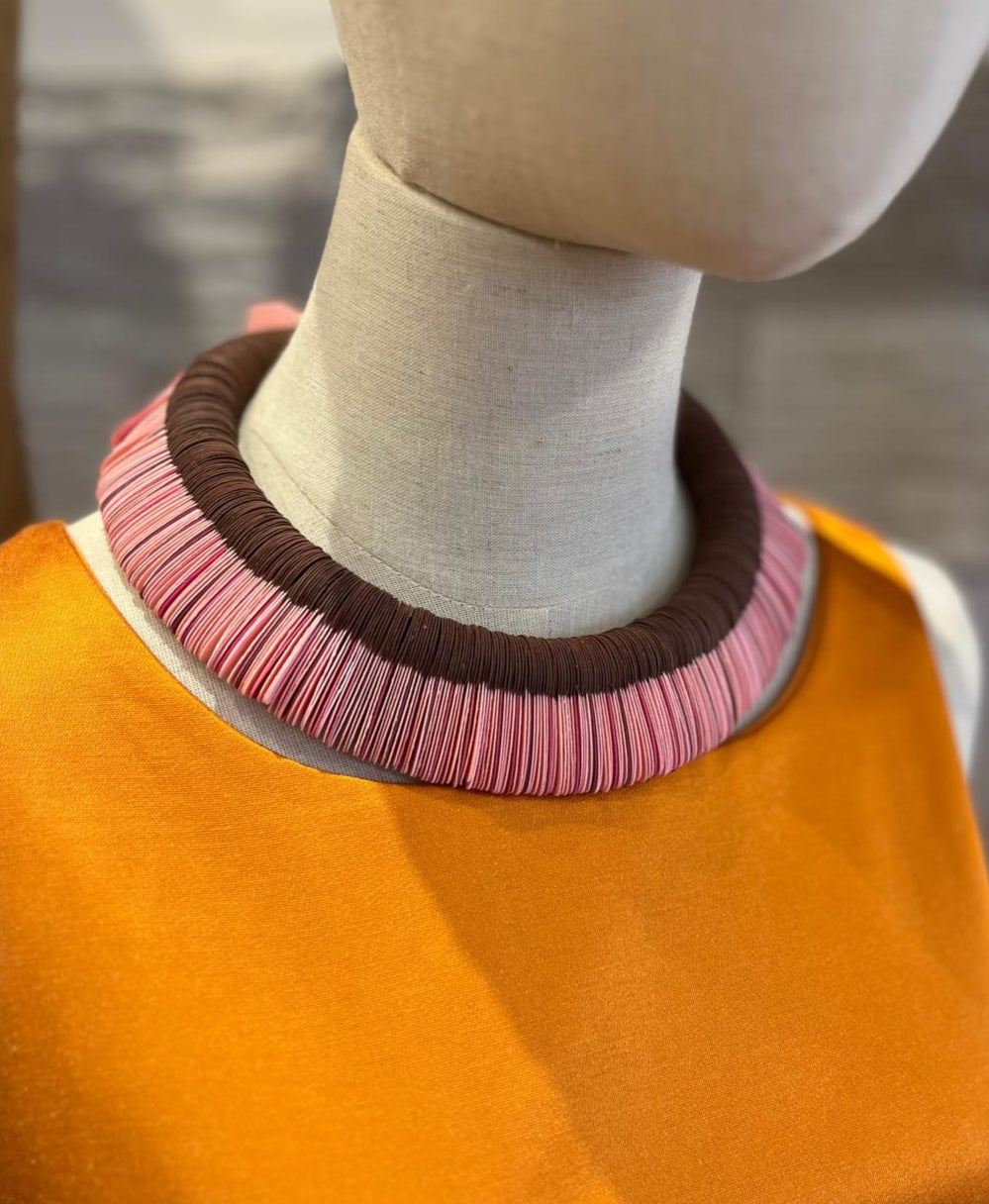 Collana girocollo Rosa e Marrone