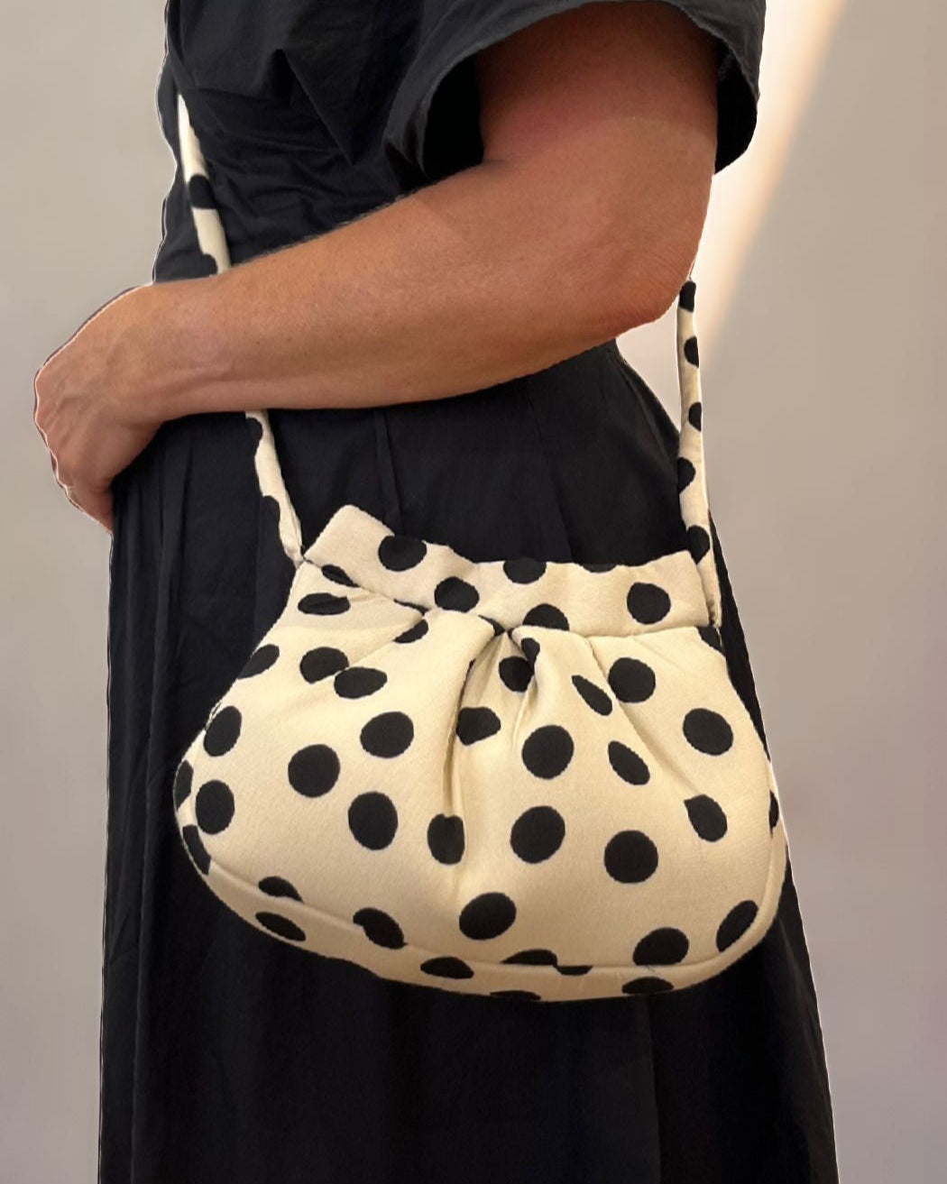 Borsa tracolla  'Bignè' medium a pois