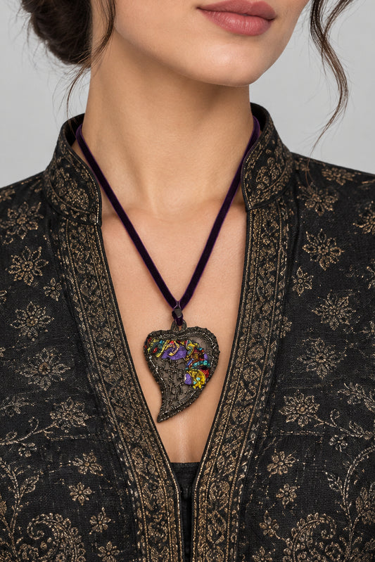 Collana cuore sacro tessuto (laccetto viola