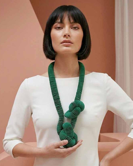 Collana lunga a 3 nodi Verde