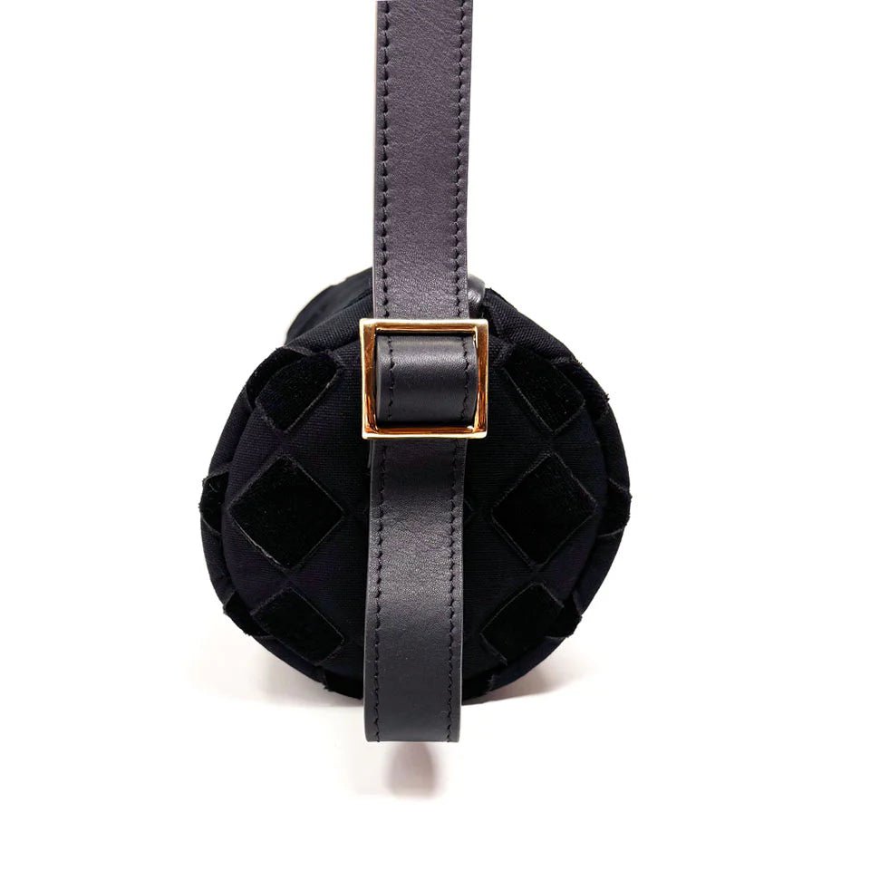 Latombolina rombi Black