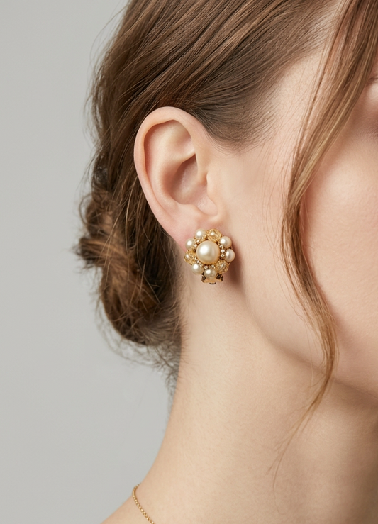 Orecchino vintage realizzati con un cluster di perle barocche