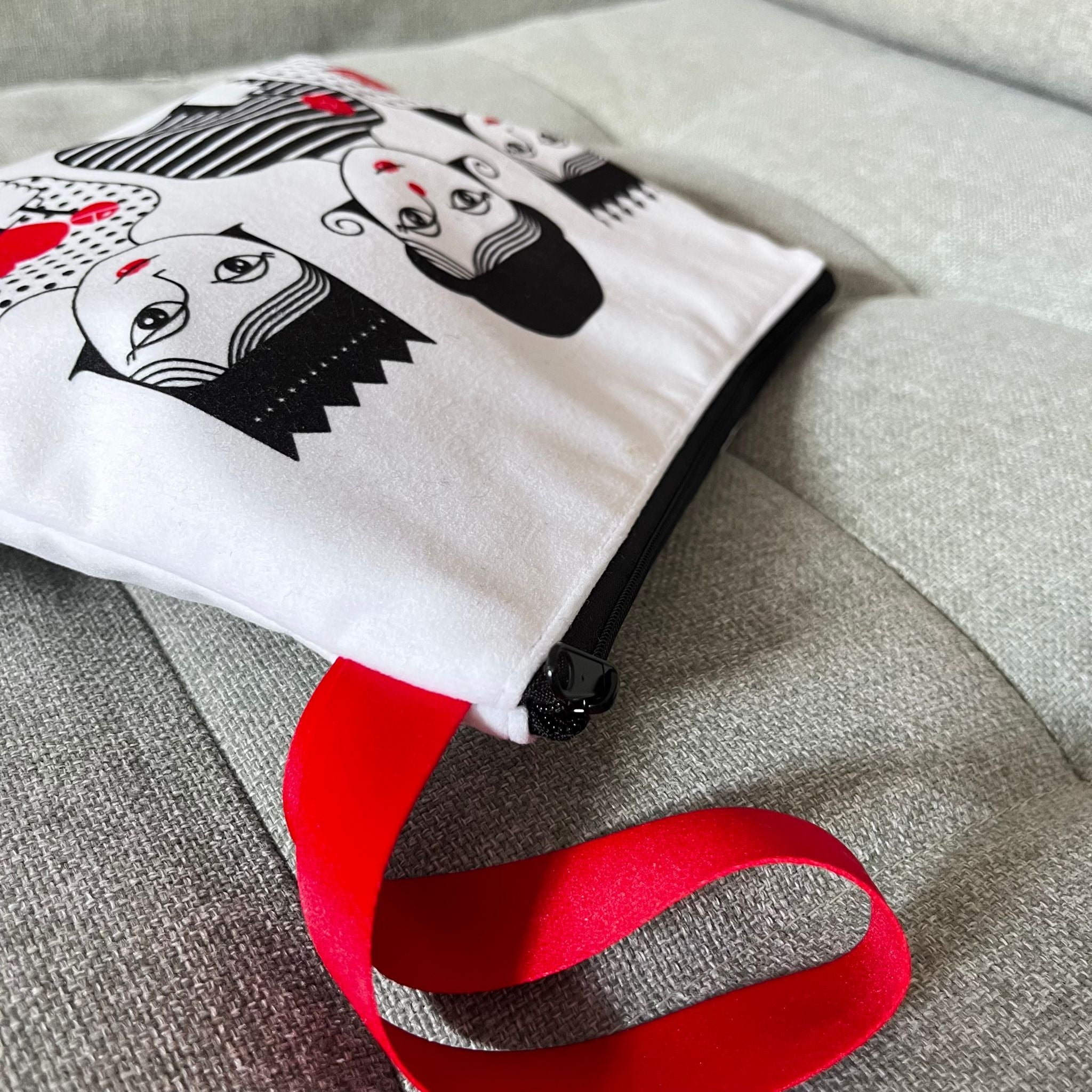 Pochette Regine di Carta