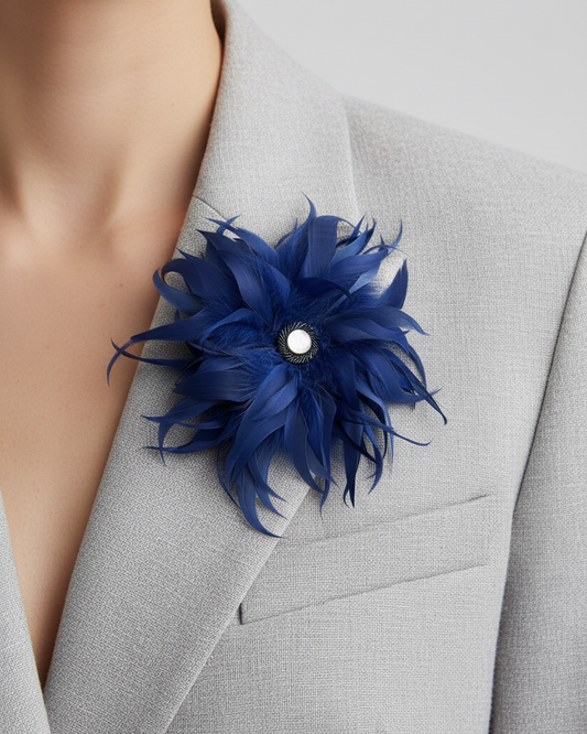 Spilla in piume vere - blu