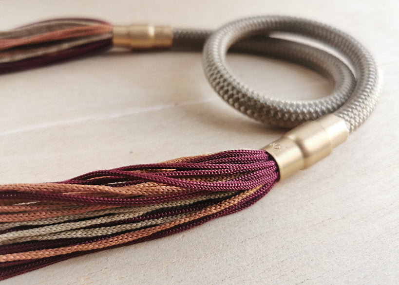 Collana Connection